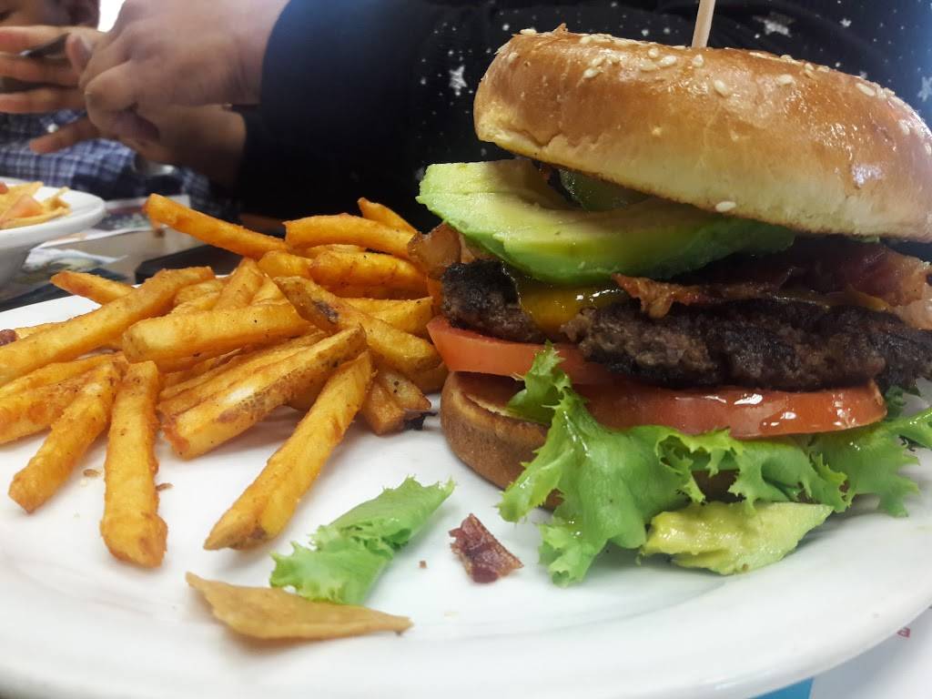 Dennys | restaurant | 5321 W Baltimore Pike, Clifton Heights, PA 19018, USA | 6102591283 OR +1 610-259-1283