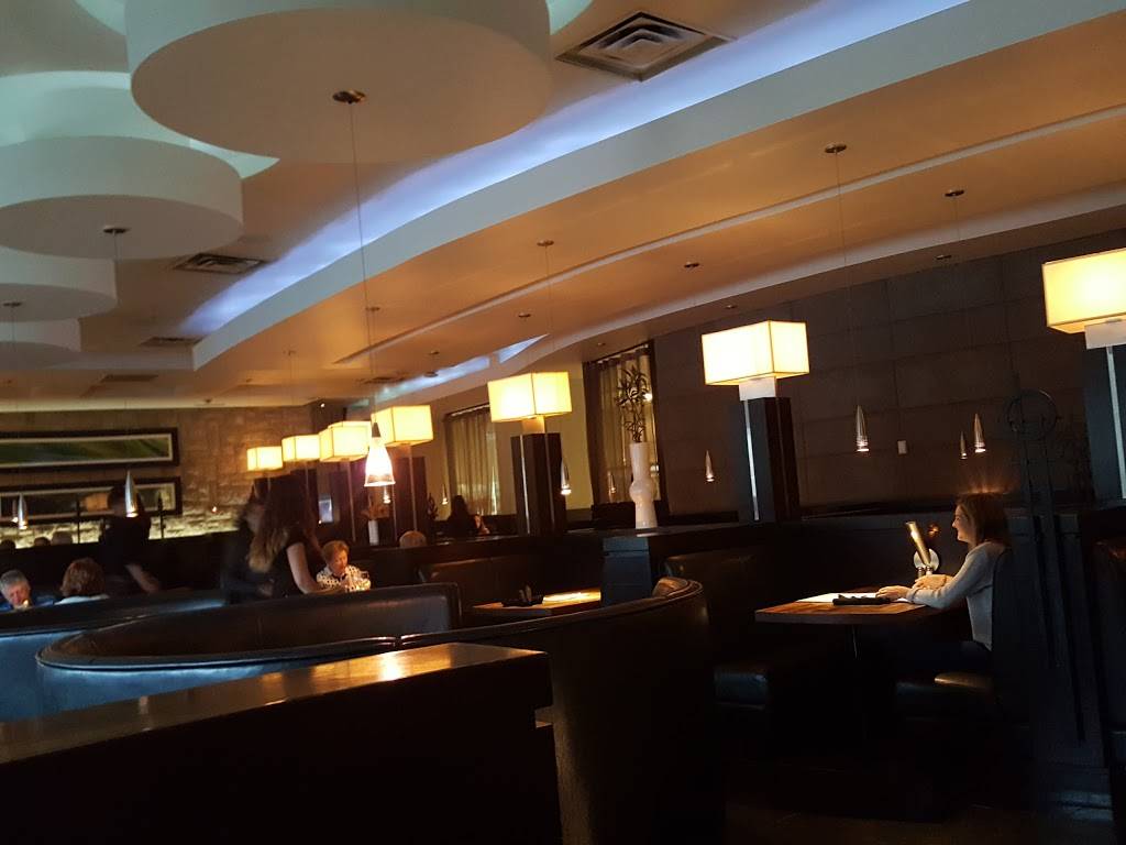 Moxies Grill & Bar | night club | 17390 Yonge St, Newmarket, ON L3Y 7R6, Canada | 9059530920 OR +1 905-953-0920