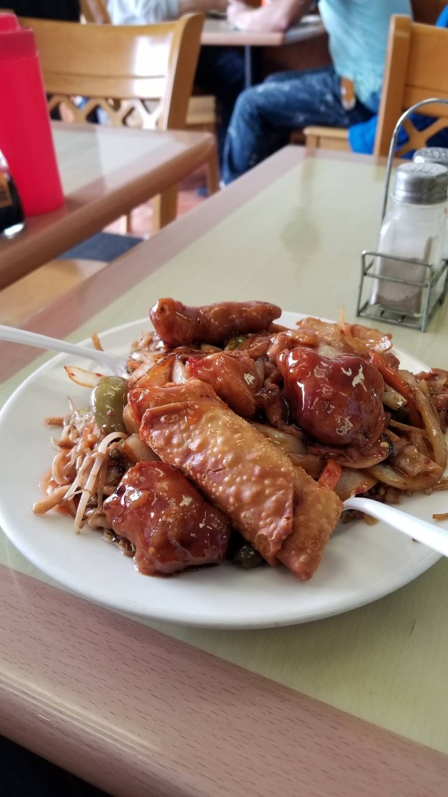 Takee Outee No. 1 Chinese Restaurant | restaurant | Bloomfield Twp, MI 48302, USA | 2483351228 OR +1 248-335-1228