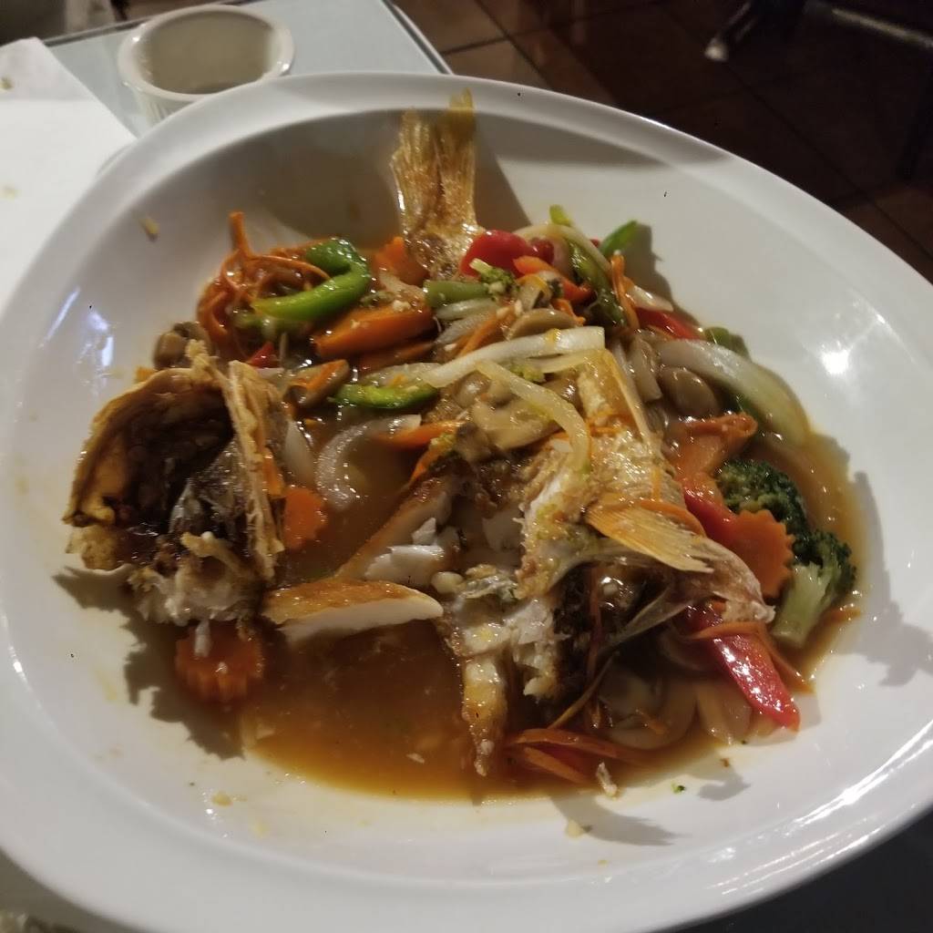 Dees Kitchen | restaurant | 509 Howe Ave, Shelton, CT 06484, USA | 2035138070 OR +1 203-513-8070