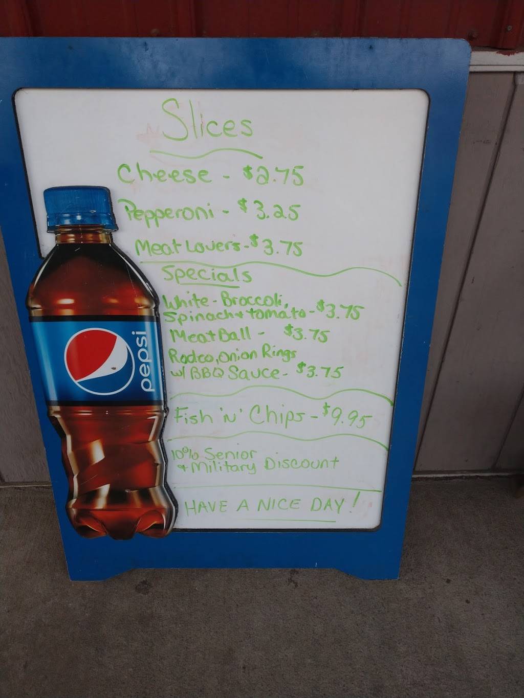 Gino Pizzeria & Hut | restaurant | 22 E Main St B, Huntington, MA 01050, USA | 4136673190 OR +1 413-667-3190