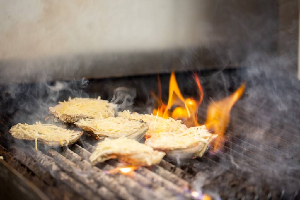 Maryns Taphouse & Raw Bar | restaurant | 400 Riverwalk Terrace #180, Jenks, OK 74037, USA | 9189462796 OR +1 918-946-2796