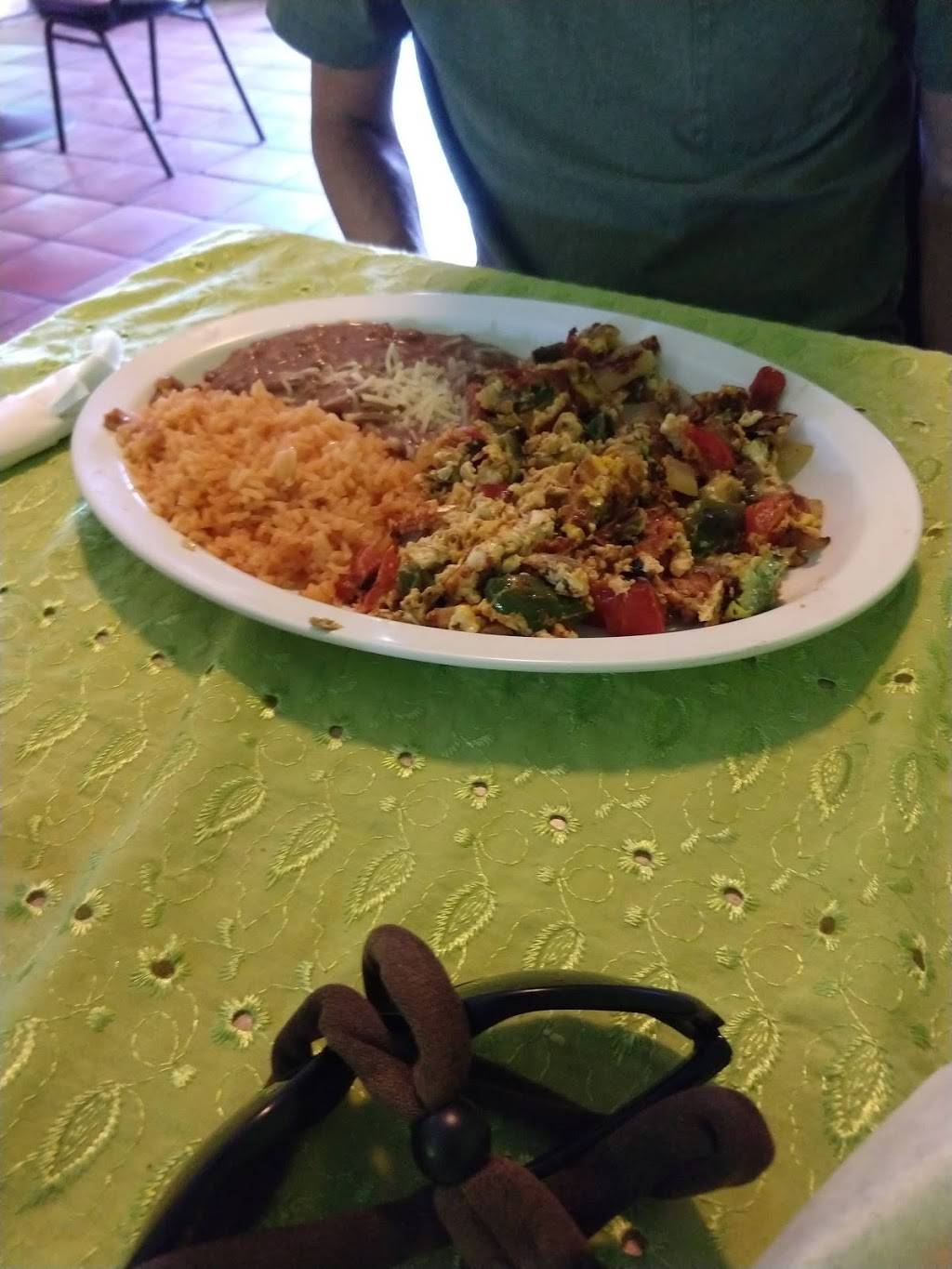 Los Adobes Taqueria | restaurant | 2708 Country Club Blvd, Stockton, CA 95204, USA | 2094677203 OR +1 209-467-7203