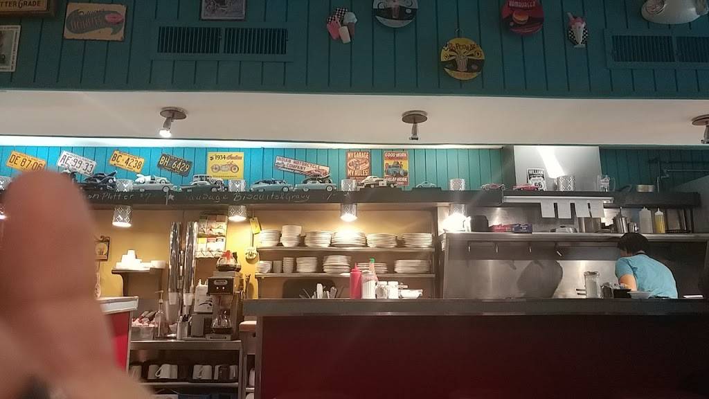 Lost in the 50s Diner | restaurant | 5512 Harford Rd, Baltimore, MD 21214, USA | 4102541639 OR +1 410-254-1639