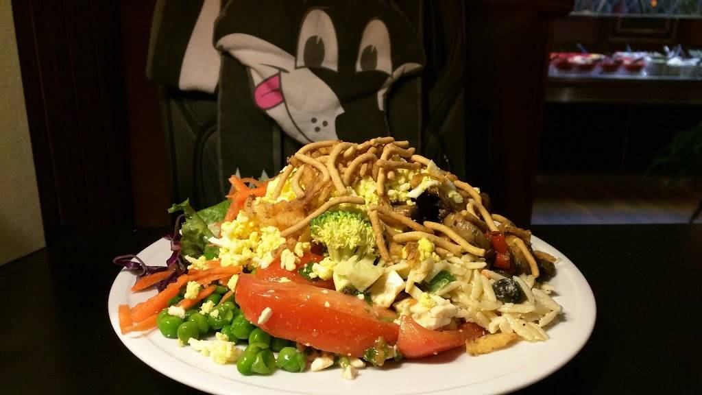 Charlie Browns Fresh Grill | restaurant | 111 N Broad St, Woodbury, NJ 08096, USA | 8568538505 OR +1 856-853-8505