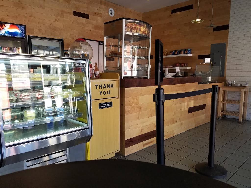 The Hot Spot | restaurant | 2318 River Ave, Camden, NJ 08105, USA | 8569663670 OR +1 856-966-3670