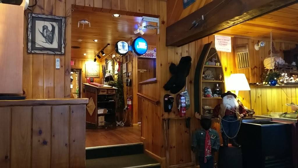 The Lodge Pub & Eatery | restaurant | 40 Breakneck Hill Rd, Lincoln, RI 02865, USA | 4017258510 OR +1 401-725-8510