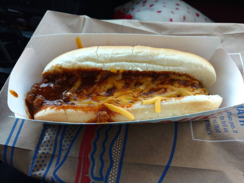 Sonic Drive-In | restaurant | 3300 23rd Ave, Evans, CO 80620, USA | 9703307886 OR +1 970-330-7886