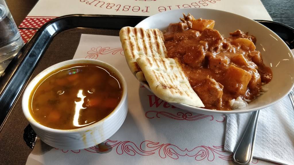 Bistro 52 | restaurant | 4625 Boulevard de la Côte-Vertu #104, Saint-Laurent, QC H4S 1C8, Canada | 5143330252 OR +1 514-333-0252