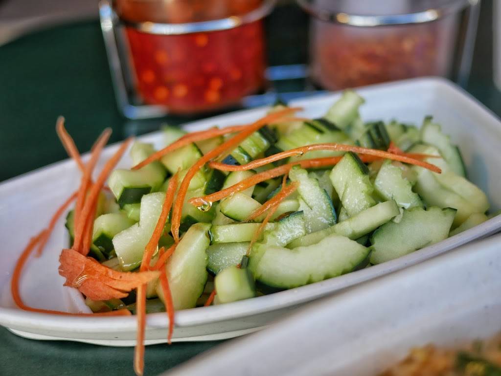 Thai 202 | restaurant | 235 N Euclid Ave, St. Louis, MO 63115, USA | 3143672002 OR +1 314-367-2002