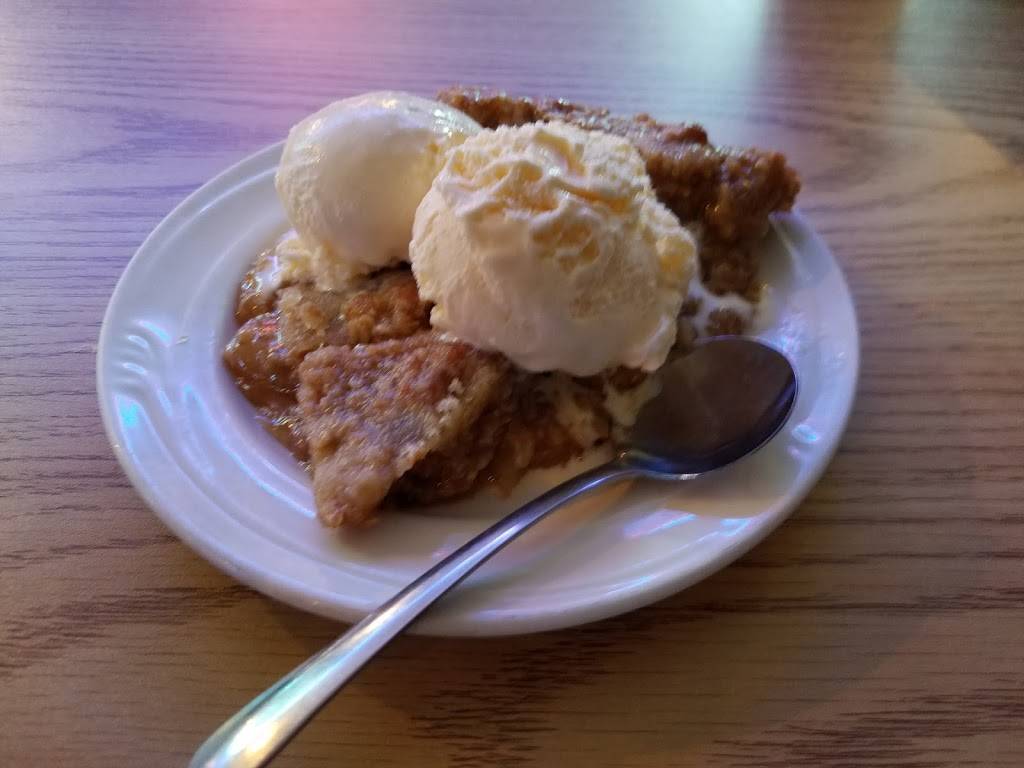 Rhodys Food & Spirits | restaurant | 14167 Old Hwy Rd, Dubuque, IA 52002, USA | 5635851500 OR +1 563-585-1500