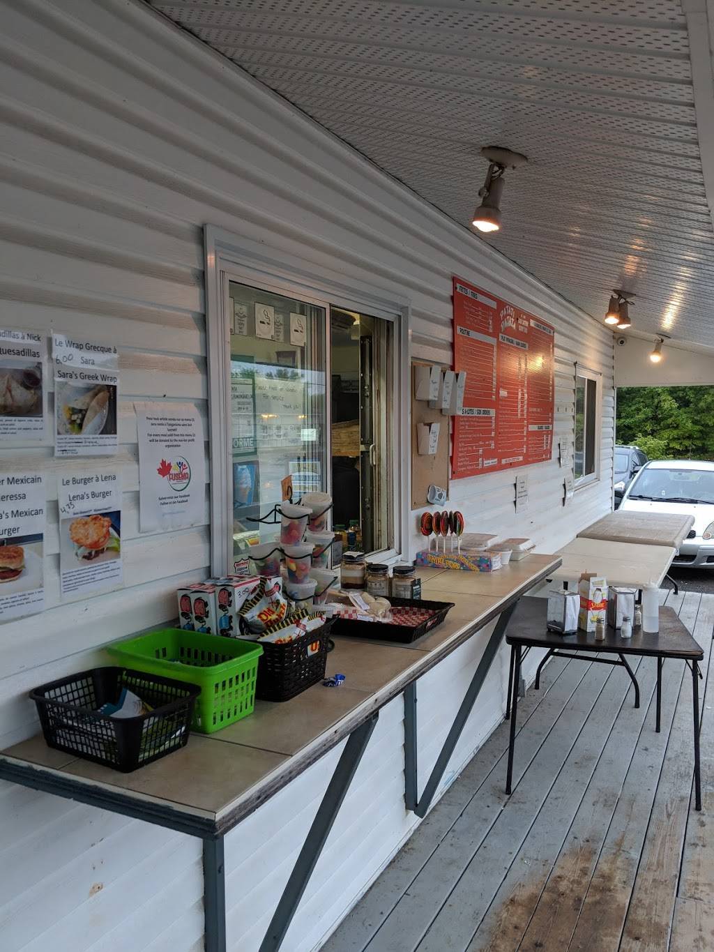 Patati Patata | restaurant | 625 Old Highway 17, Plantagenet, ON K0B 1L0, Canada | 6136733748 OR +1 613-673-3748