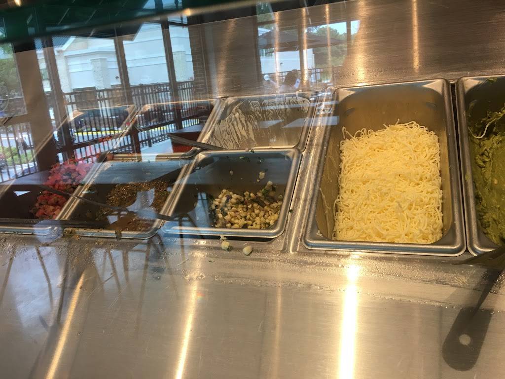 Chipotle Mexican Grill | restaurant | 3901 Old Forest Rd #101, Lynchburg, VA 24501, USA | 4343850328 OR +1 434-385-0328