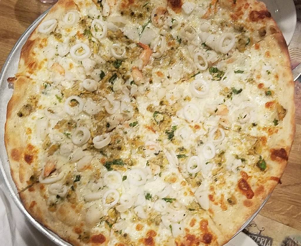 Sals Family Pizza | restaurant | 630 Main St, Monroe, CT 06468, USA | 2032681862 OR +1 203-268-1862