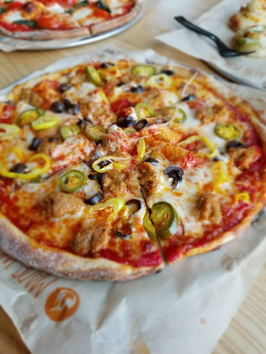 Blaze Pizza | meal takeaway | 4522 W Wendover Ave, Greensboro, NC 27409, USA | 3367383331 OR +1 336-738-3331