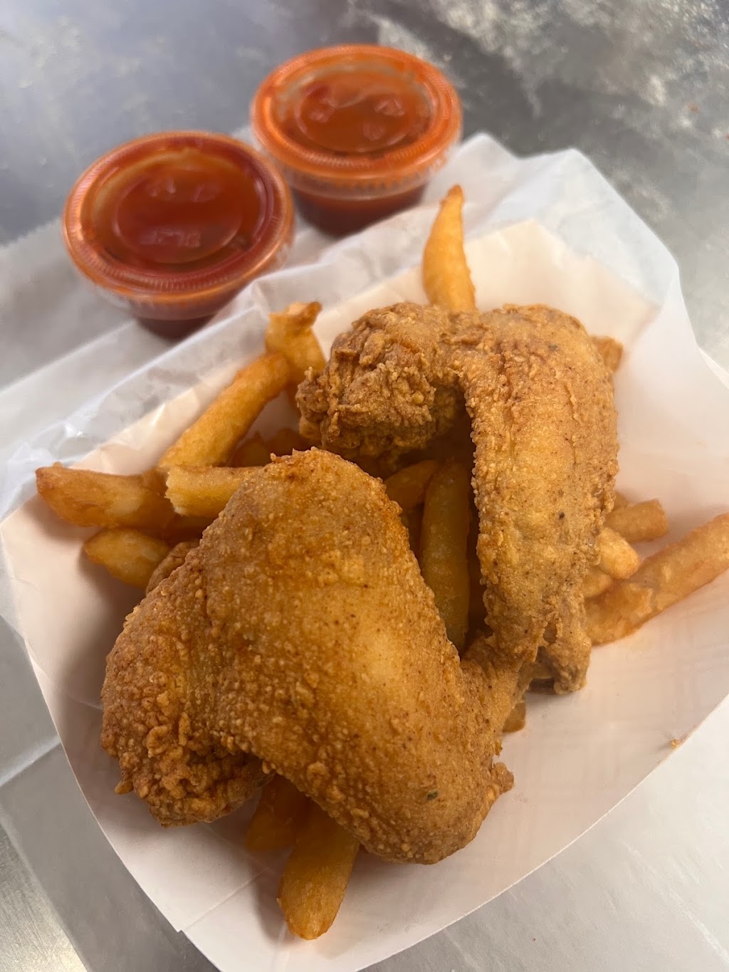 Tommy Grill Fish & Chicken | restaurant | 7059 S Halsted St, Chicago, IL 60621, USA | 8722448993 OR +1 872-244-8993