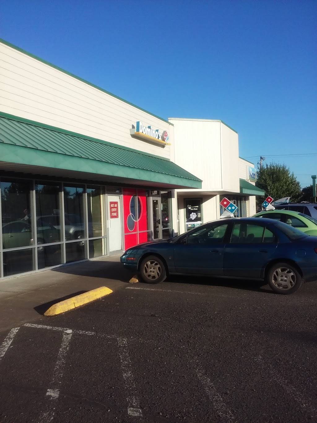 Dominos Pizza | meal delivery | 2835 19th Ave Ste 200, Forest Grove, OR 97116, USA | 5039927722 OR +1 503-992-7722