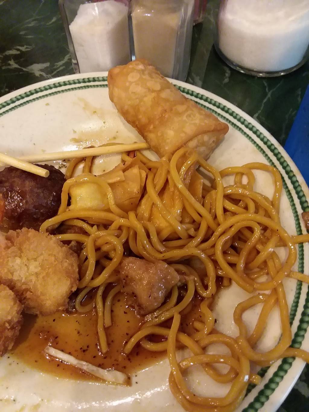 Golden Palace | restaurant | 929 S Main St, Farmville, VA 23901, USA | 4343929989 OR +1 434-392-9989