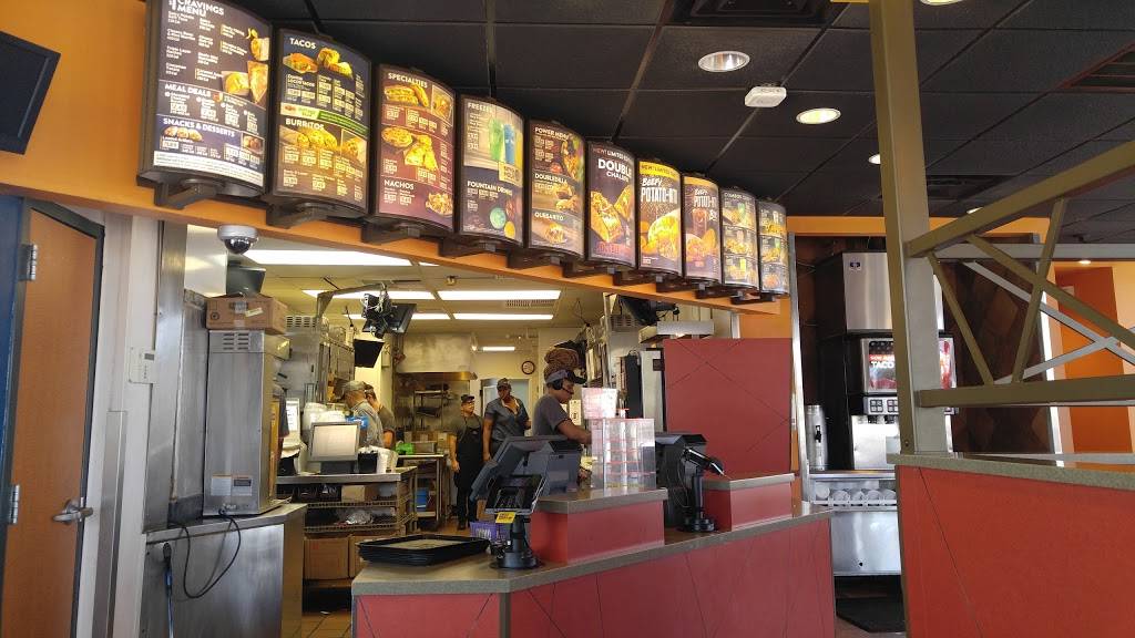 Taco Bell | meal takeaway | 11315 Causeway Blvd, Brandon, FL 33511, USA | 8136851646 OR +1 813-685-1646