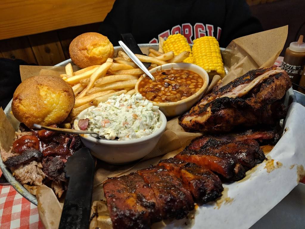 Famous Daves Bar-B-Que | restaurant | 5665 Bay Rd, Saginaw, MI 48604, USA | 9897977675 OR +1 989-797-7675