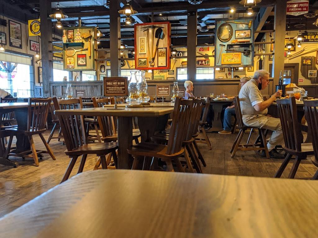Cracker Barrel Old Country Store | restaurant | 560 Ventura Blvd, Camarillo, CA 93010, USA | 8053841424 OR +1 805-384-1424