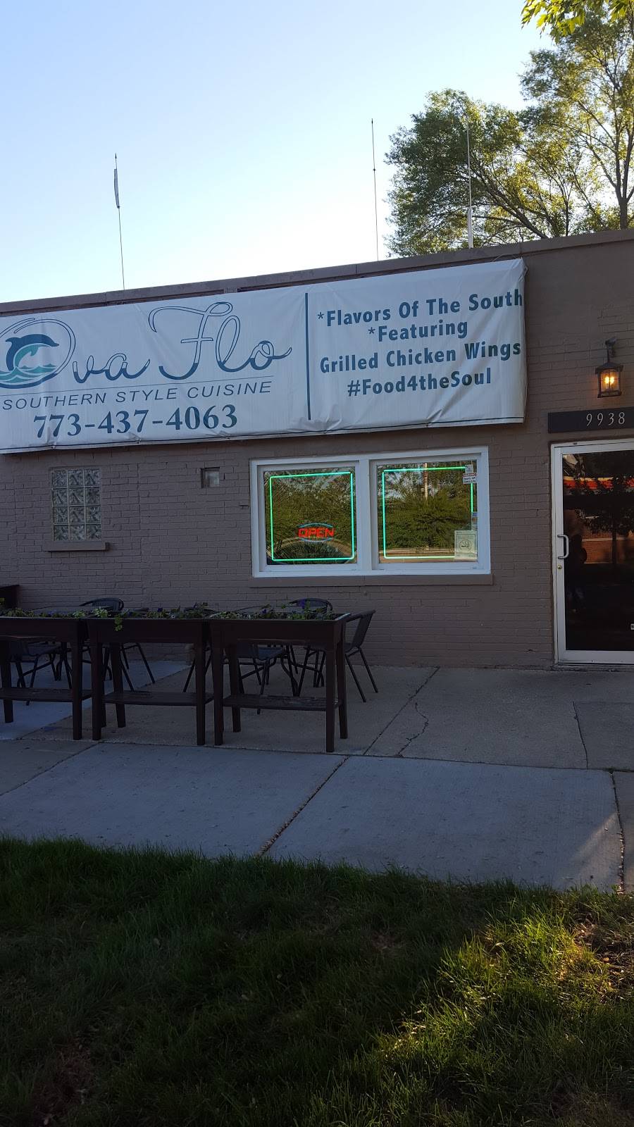 Ova Flo Southern Style Cuisine | restaurant | 9938 S Torrence Ave, Chicago, IL 60617, USA | 7734374063 OR +1 773-437-4063