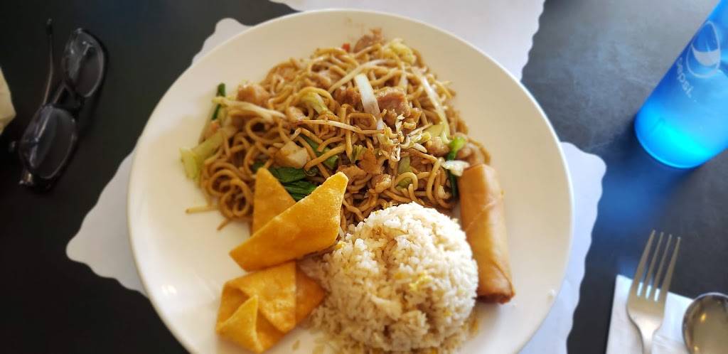 Golden Dragon | restaurant | 2305 W Main St, Turlock, CA 95380, USA | 2096684168 OR +1 209-668-4168