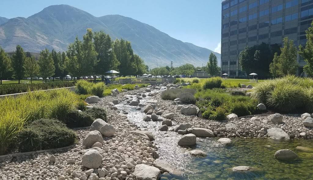 East Bay Café | restaurant | 1800 Novell Place, Provo, UT 84606, USA | 8018613037 OR +1 801-861-3037