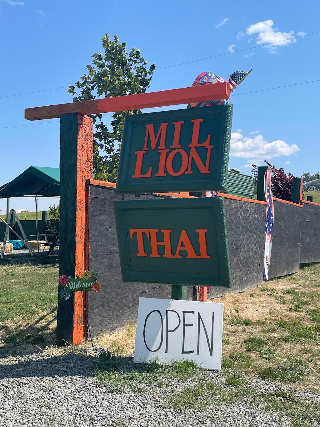 Million Thai | restaurant | 5495 Hughes Rd, Medford, OR 97504, USA | 5417782338 OR +1 541-778-2338