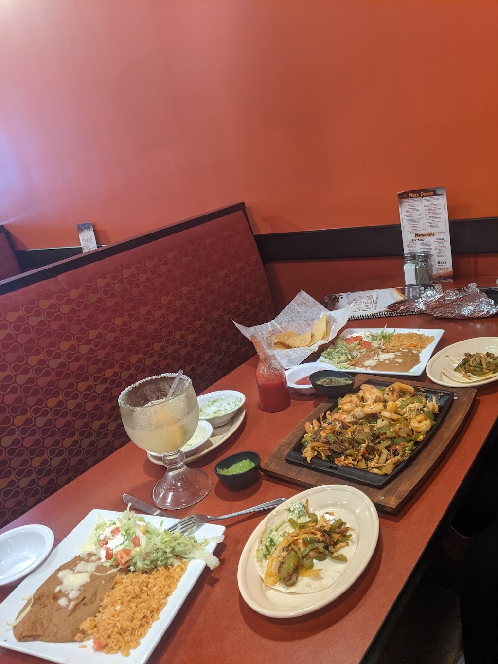 La hacienda lafayette | restaurant | 3546 Ambassador Caffery Pkwy, Lafayette, LA 70503, USA | 3374843298 OR +1 337-484-3298