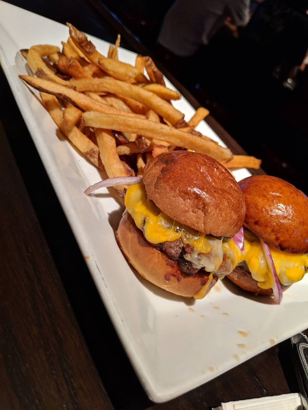 The Irish Times Pub & Restaurant | restaurant | 3267 Motor Ave, Los Angeles, CA 90034, USA | 3105599648 OR +1 310-559-9648