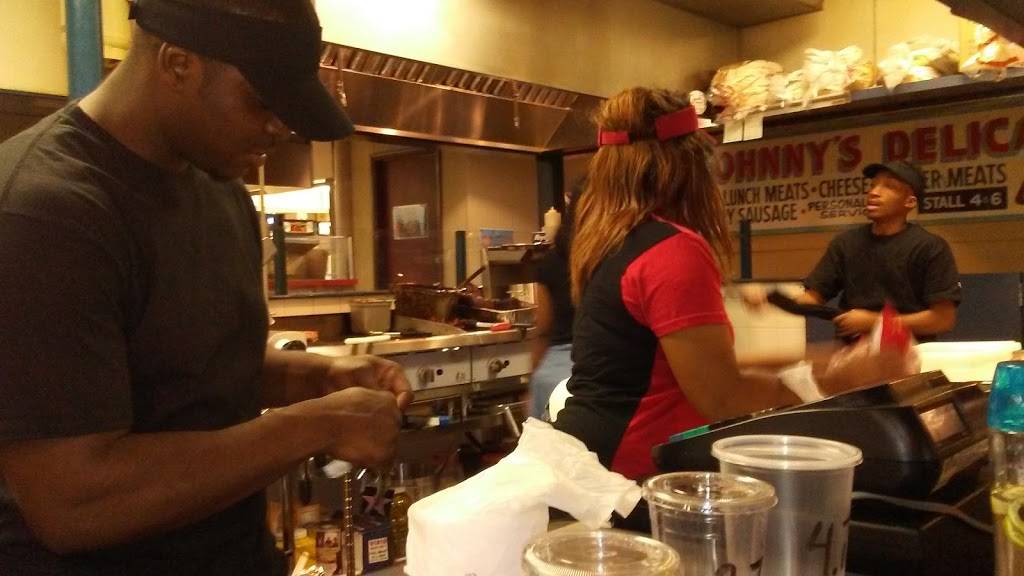 Heavenly Hotdogs | restaurant | 2101-2111 E Monument St, Baltimore, MD 21205, USA | 4108317905 OR +1 410-831-7905