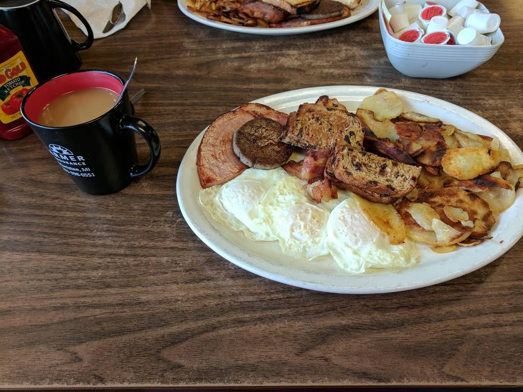 Kountry Kitchen | restaurant | 1920 N Mitchell St, Cadillac, MI 49601, USA | 2317754610 OR +1 231-775-4610