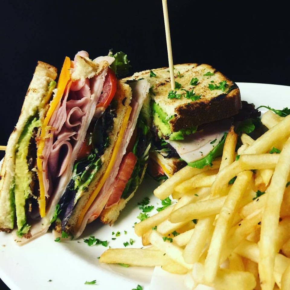 Henderson Tap House | restaurant | 2323 N Henderson Ave Suite 101-102, Dallas, TX 75206, USA | 9726777947 OR +1 972-677-7947