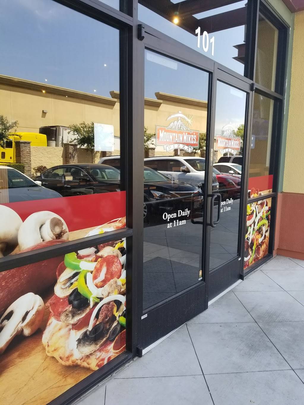 Mountain Mikes Pizza | meal delivery | 1798 Ashlan Ave, Clovis, CA 93611, USA | 5592919999 OR +1 559-291-9999