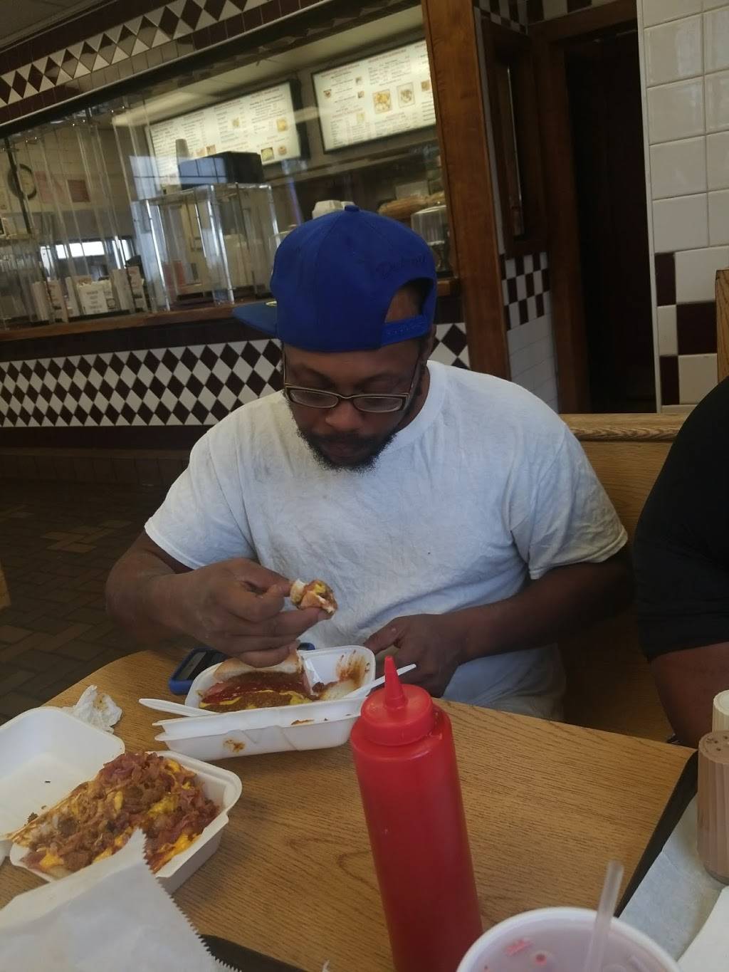 Grandys Coney Island | restaurant | 1200 Holbrook Ave, Detroit, MI 48211, USA | 3138753000 OR +1 313-875-3000