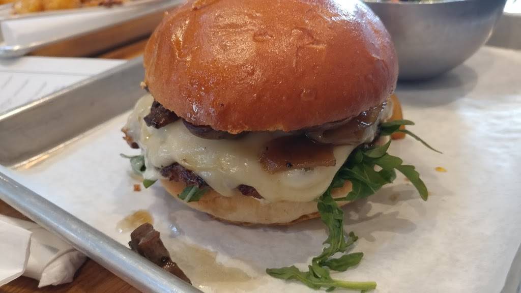 Churchkey | restaurant | 910 12th St, Modesto, CA 95354, USA | 2094223128 OR +1 209-422-3128