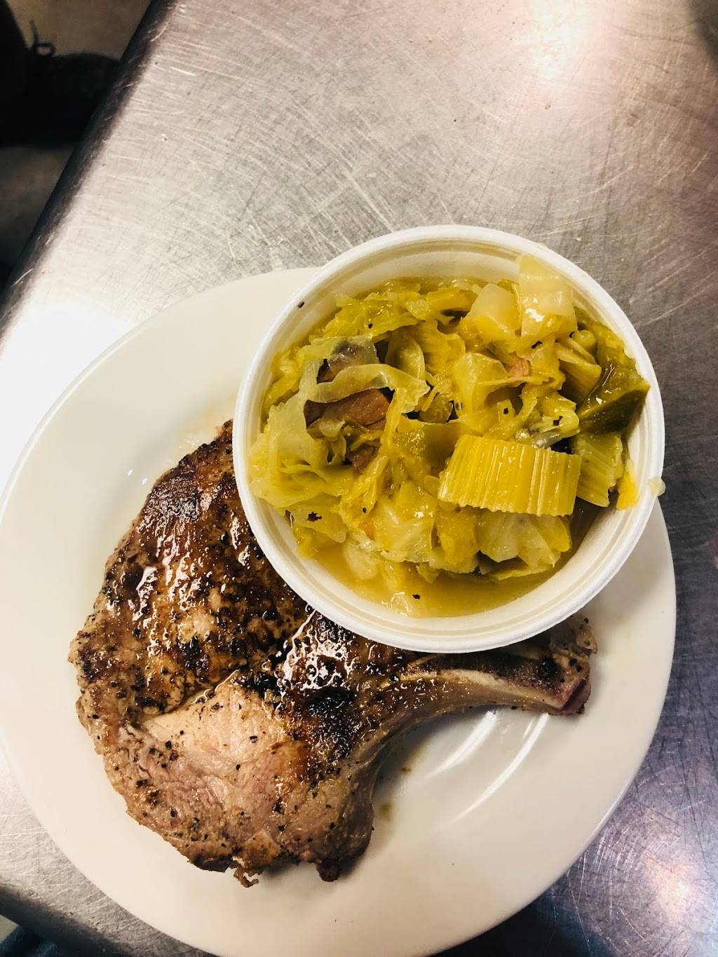 Momma Cs Soul Food Kitchen | restaurant | 821 W Broadway St, Muskogee, OK 74401, USA | 9185372145 OR +1 918-537-2145