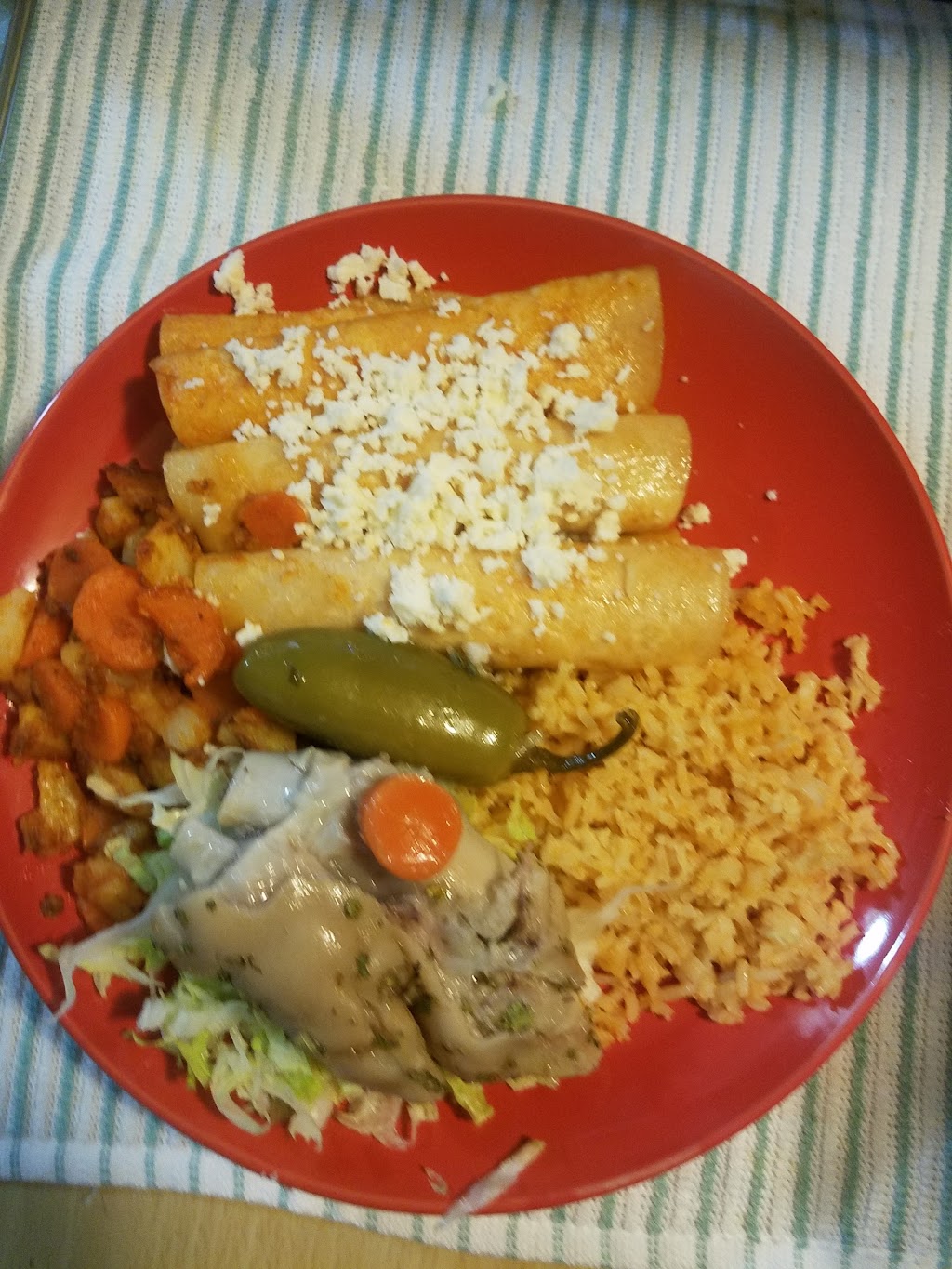 Red Barn | restaurant | 2025 Proctor Ave, Waco, TX 76708, USA | 2547564554 OR +1 254-756-4554