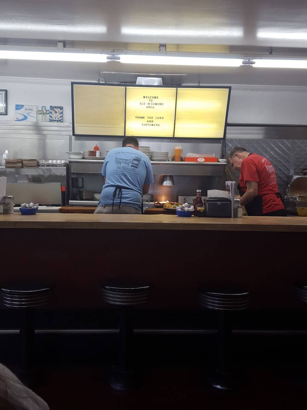 Old Richmond Grill | restaurant | 6425 Reynolda Rd, Pfafftown, NC 27040, USA | 3369244295 OR +1 336-924-4295