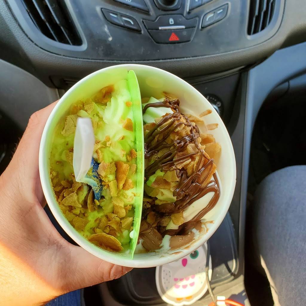 Yo Treats Frozen Yogurt | restaurant | 401 SE Main St, Estacada, OR 97023, USA | 5036304419 OR +1 503-630-4419