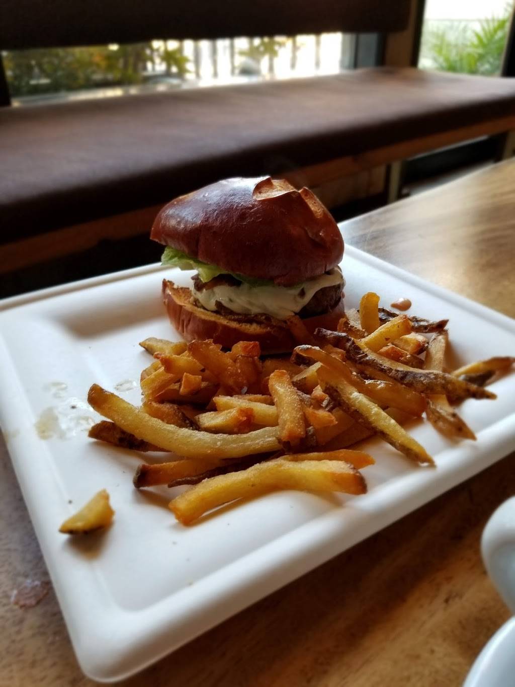 Locals Cafe | restaurant | 106 E Main St, Port Jefferson, NY 11777, USA | 6315090627 OR +1 631-509-0627