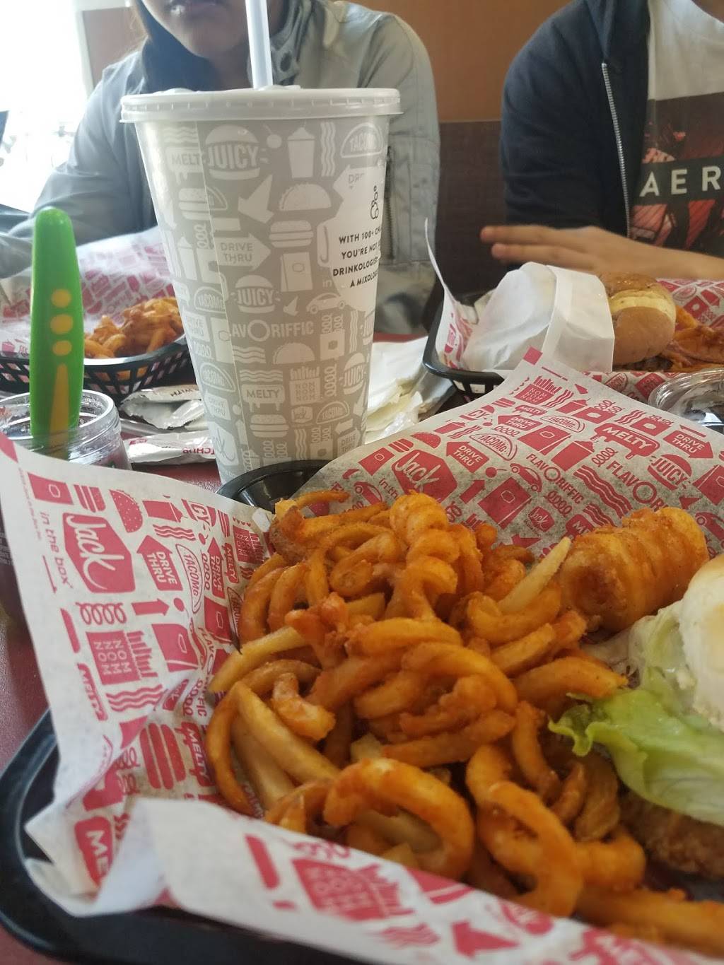 Jack in the Box | restaurant | 501 N Milpas St, Santa Barbara, CA 93103, USA | 8059657714 OR +1 805-965-7714