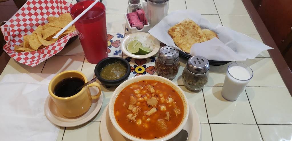 Los Tres Gallegos | restaurant | 10801 Pebble Hills Blvd, El Paso, TX 79935, USA | 9155925243 OR +1 915-592-5243