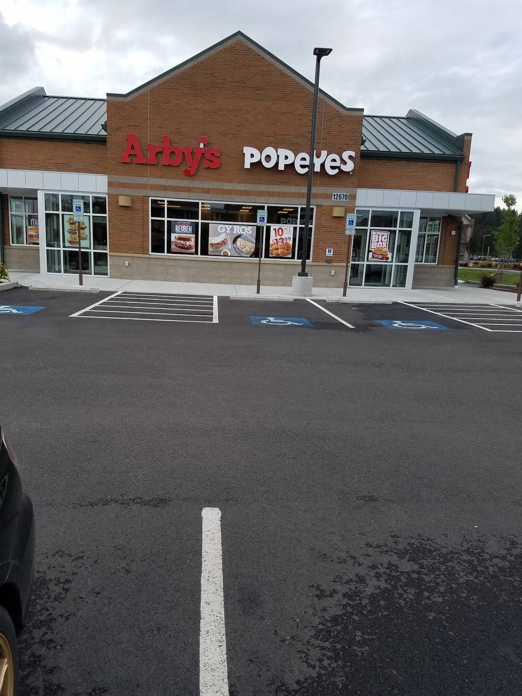 popeyes louisiana kitchen | restaurant | 32nd Division Dr, Tacoma, WA 98433, USA | 2539646805 OR +1 253-964-6805