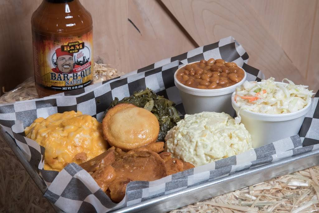 B&Ms Bbq | restaurant | 852 Copley Rd, Akron, OH 44320, USA | 3302520910 OR +1 330-252-0910