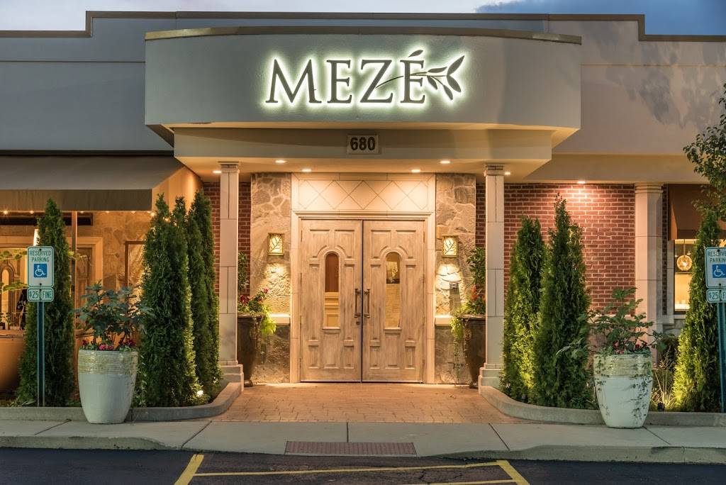 Meze Mediterraneo | restaurant | 680 Mall Dr, Schaumburg, IL 60173, USA | 8475986393 OR +1 847-598-6393