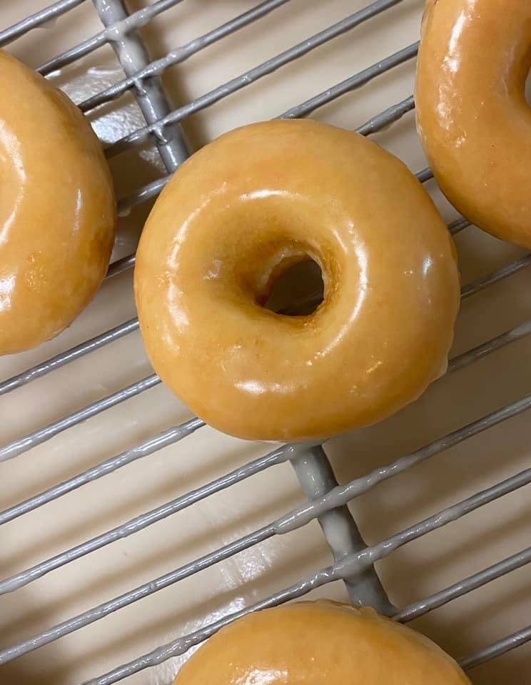 Cajun Market Donut Company | bakery | 1812 W Pinhook Rd, Lafayette, LA 70508, USA | 3375044242 OR +1 337-504-4242