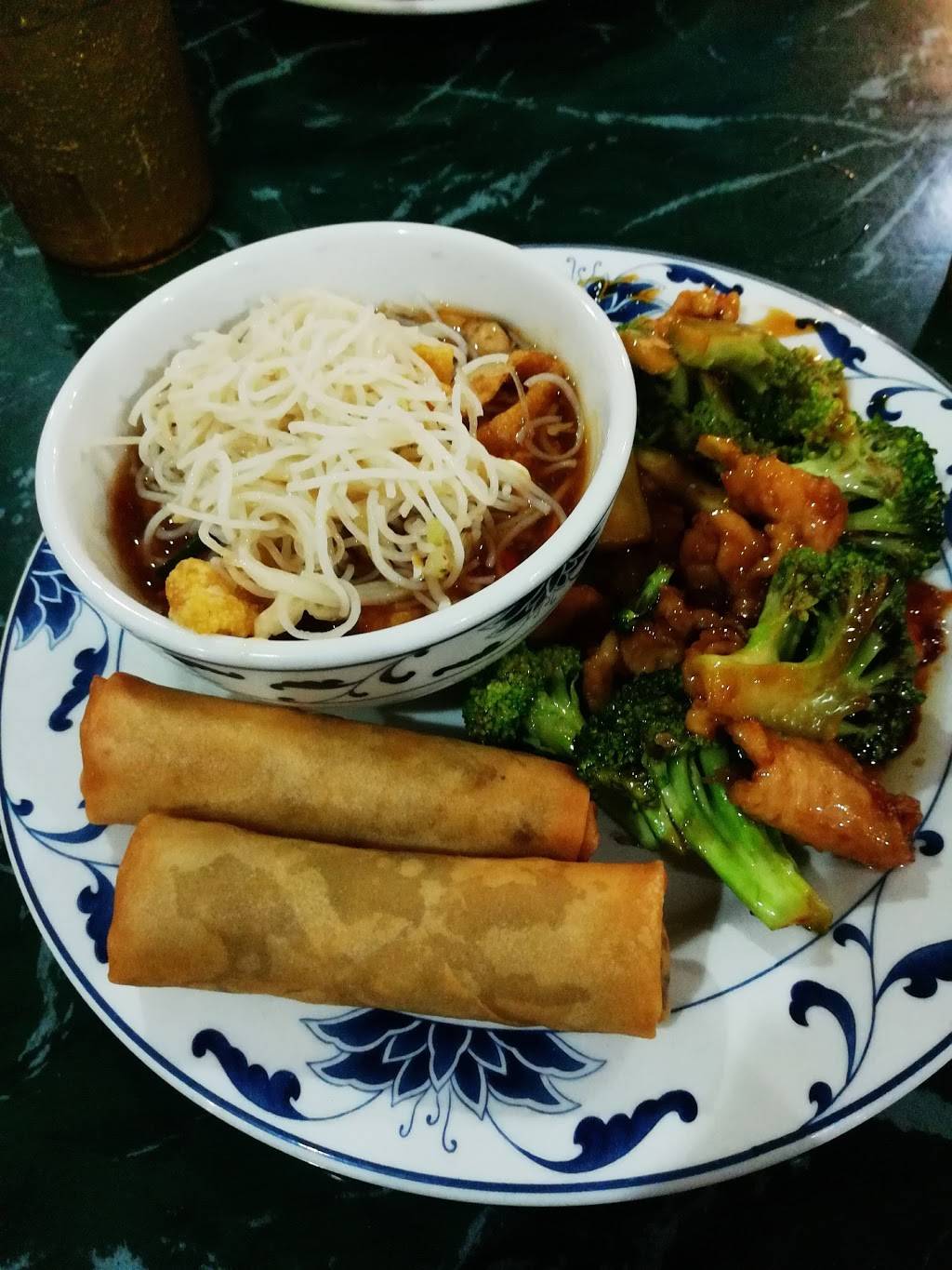 Chinatown Restaurant | restaurant | 206 E Southline Rd, Tuscola, IL 61953, USA | 2172534173 OR +1 217-253-4173