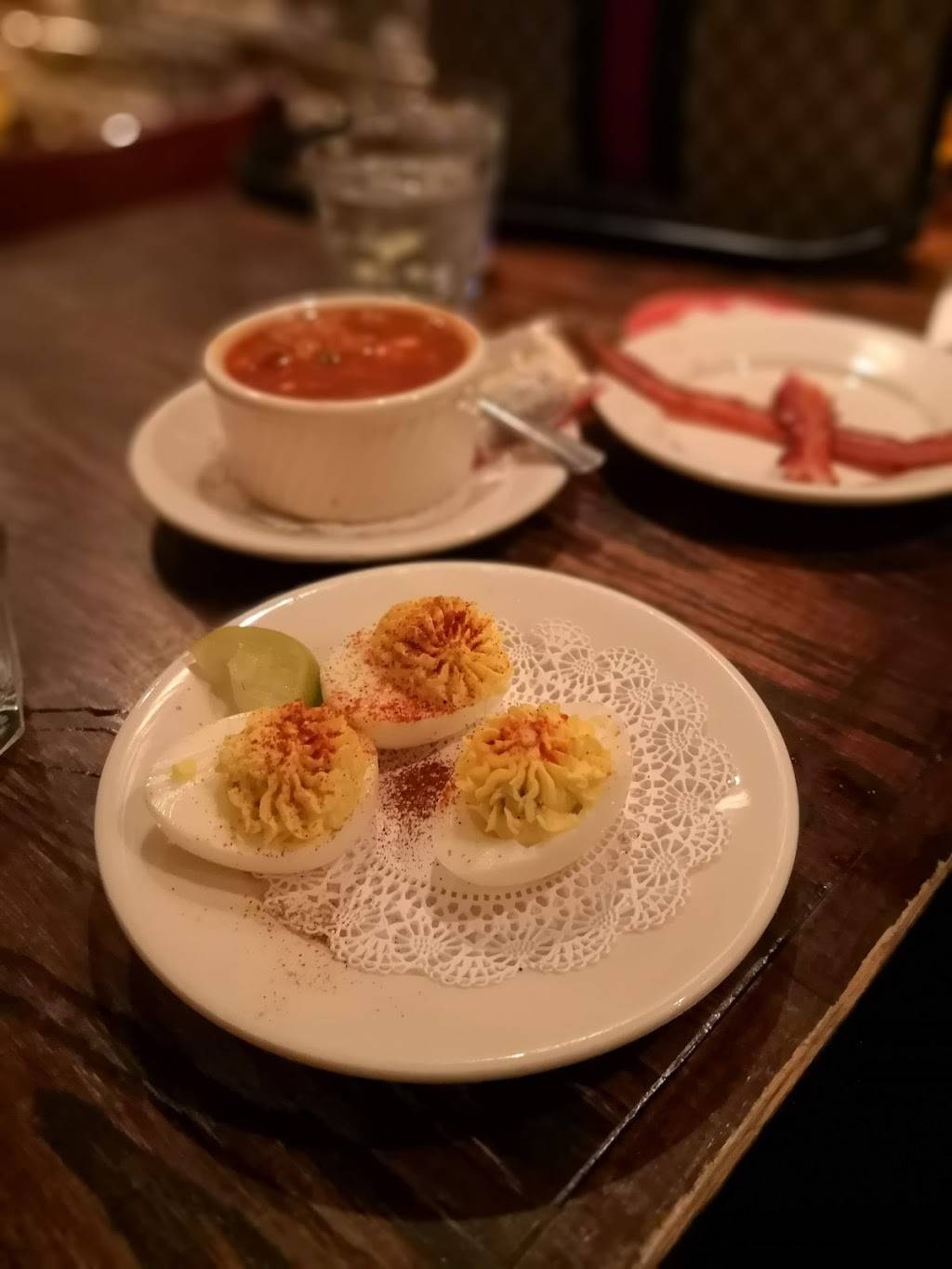 Breadsoda Bar, Deli & Billiards | restaurant | 2233 Wisconsin Ave NW, Washington, DC 20007, USA | 2023337445 OR +1 202-333-7445